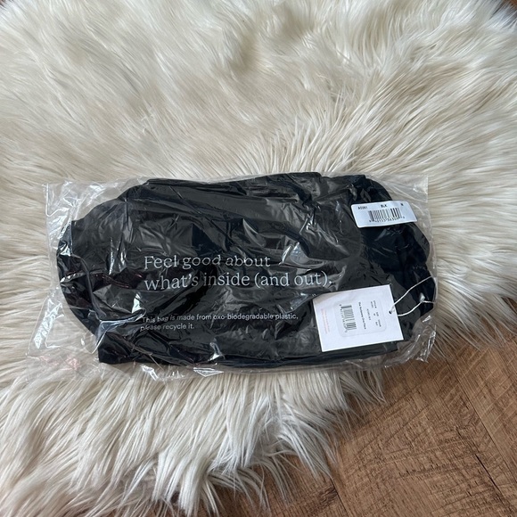 ANDIE The Rockaway One Piece In Black - Picture 3 of 4